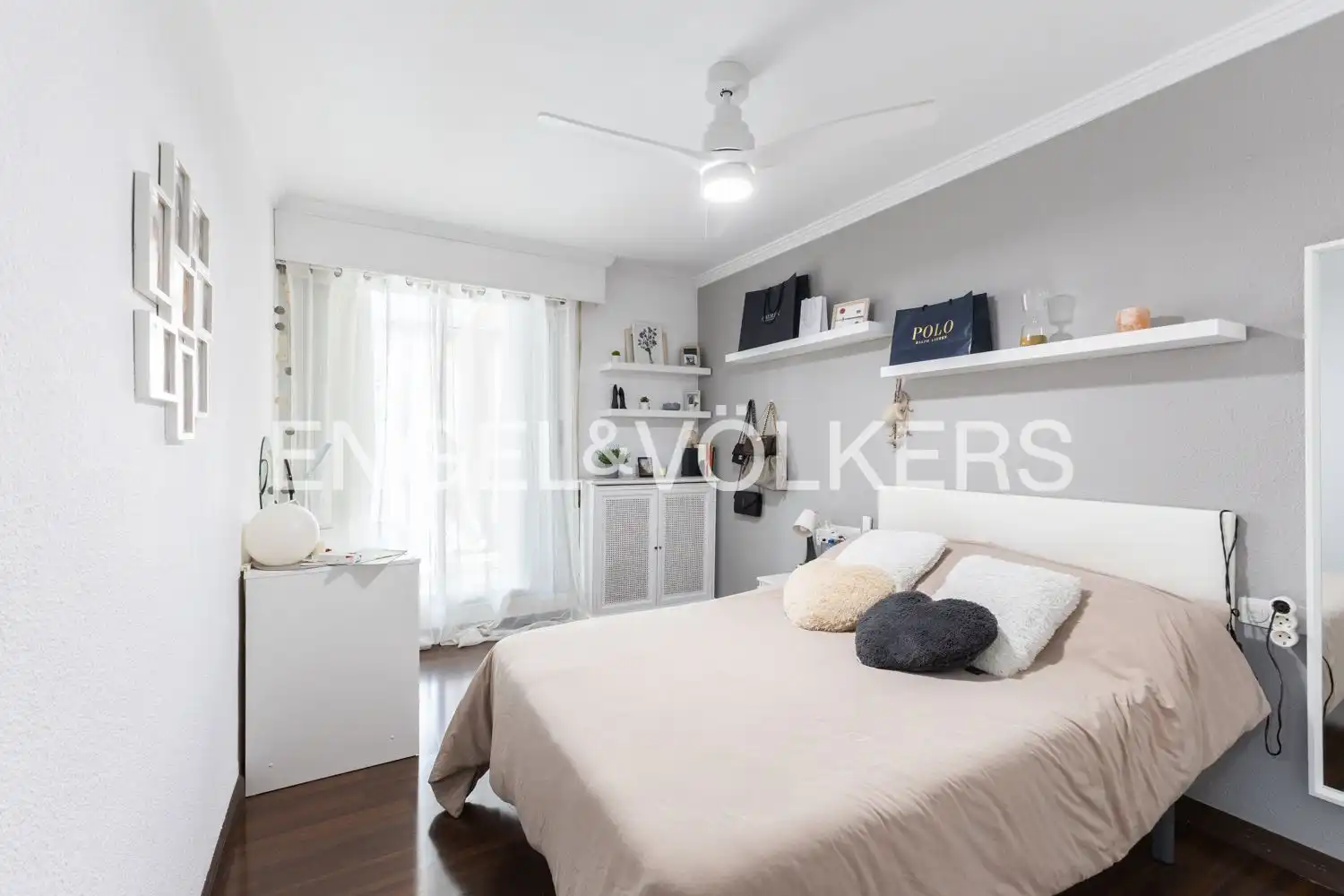 Schlafzimmer von Wohnung zum Verkauf in Valencia mit Klimaanlage, Heizung und Parkett