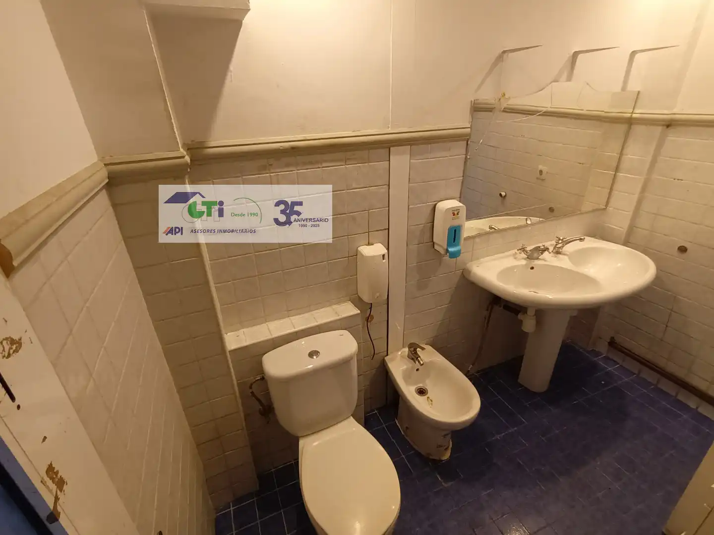 Bathroom of Flat for sale in Zaragoza