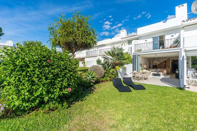 Casa adosada en Venta en Aloha