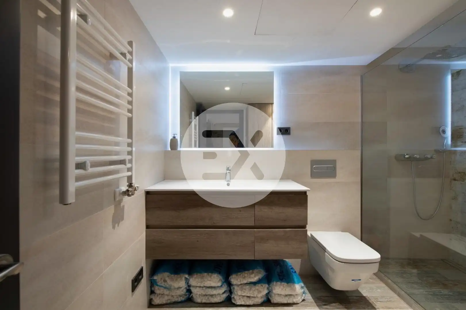 Bathroom of Houses for sale in Castelldefels  with Air Conditioner, Heating and Private garden