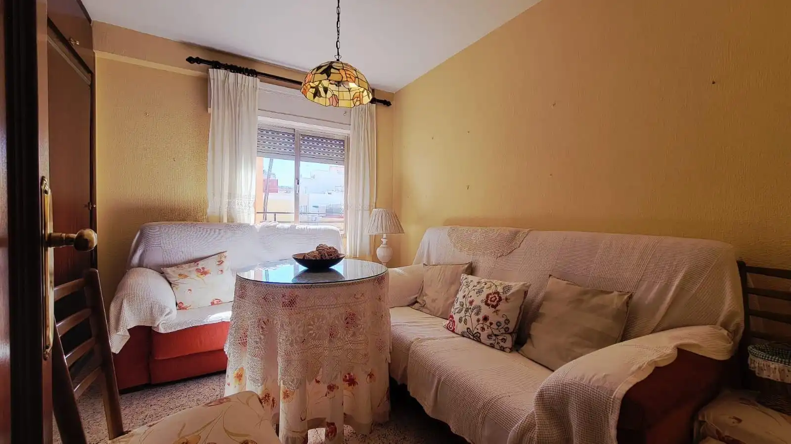 Living room of Flat for sale in Almería  with Terrace and Furnished