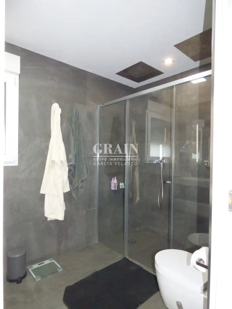 Bathroom of Houses for sale in Albacete  with Heating, Terrace and Storage room