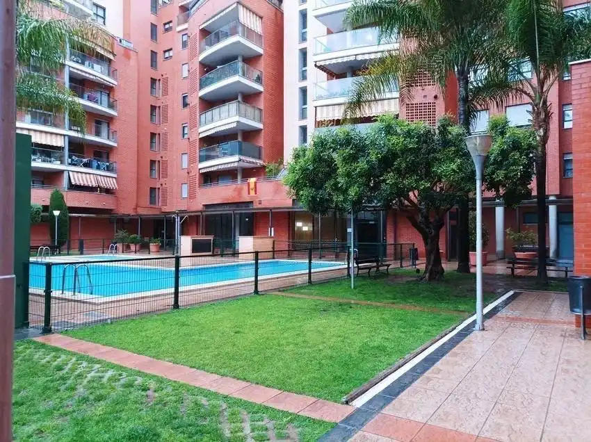 Flat with terrace for sale in Calle FRANCESC LLOSA I VIGUER