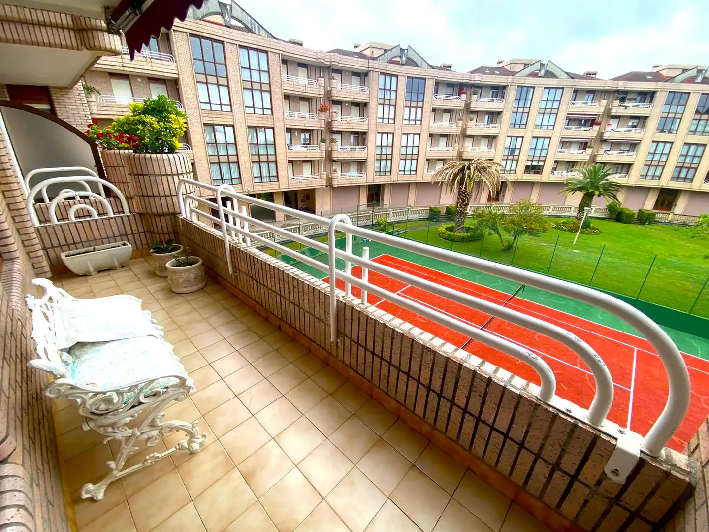 Terrace of Flat for sale in Castro-Urdiales  with Heating, Private garden and Parquet flooring