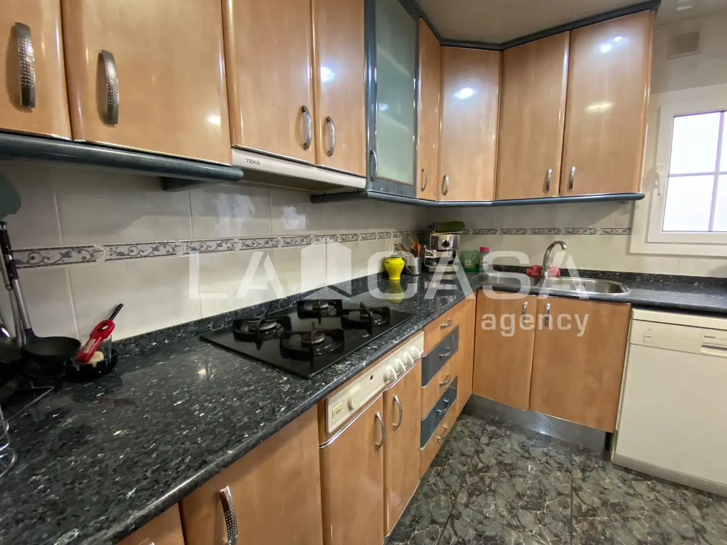 Cocina de Piso en venta en Santa Coloma de Gramenet con Calefacción y Balcón