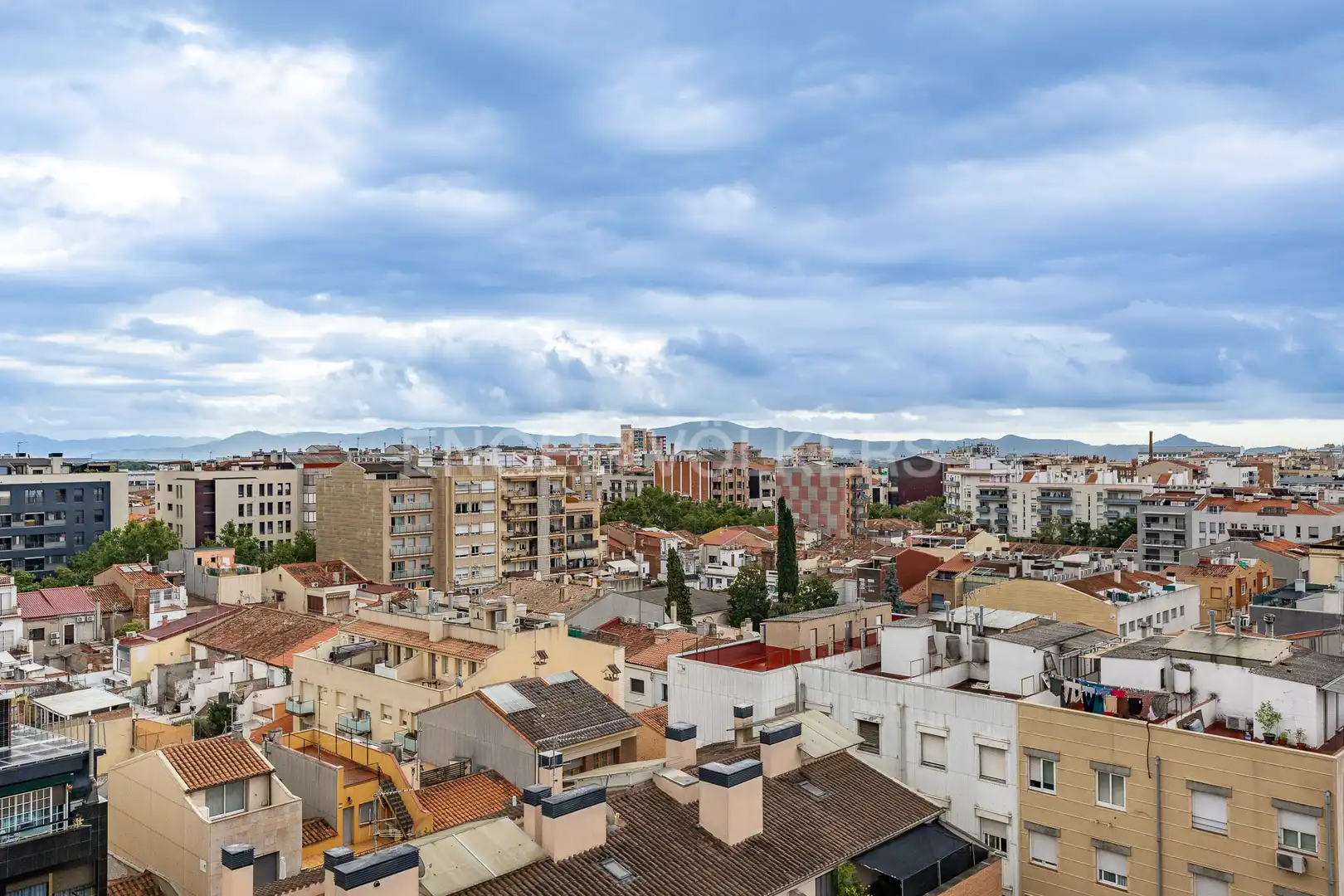 Vista exterior de Ático en venta en Sabadell con Calefacción, Terraza y Balcón