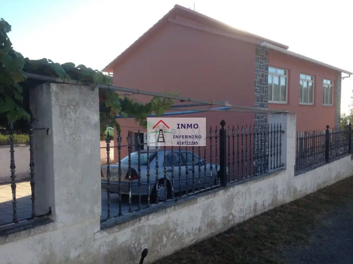 Vista exterior de Casa o xalet en venda en Ares, A Coruña