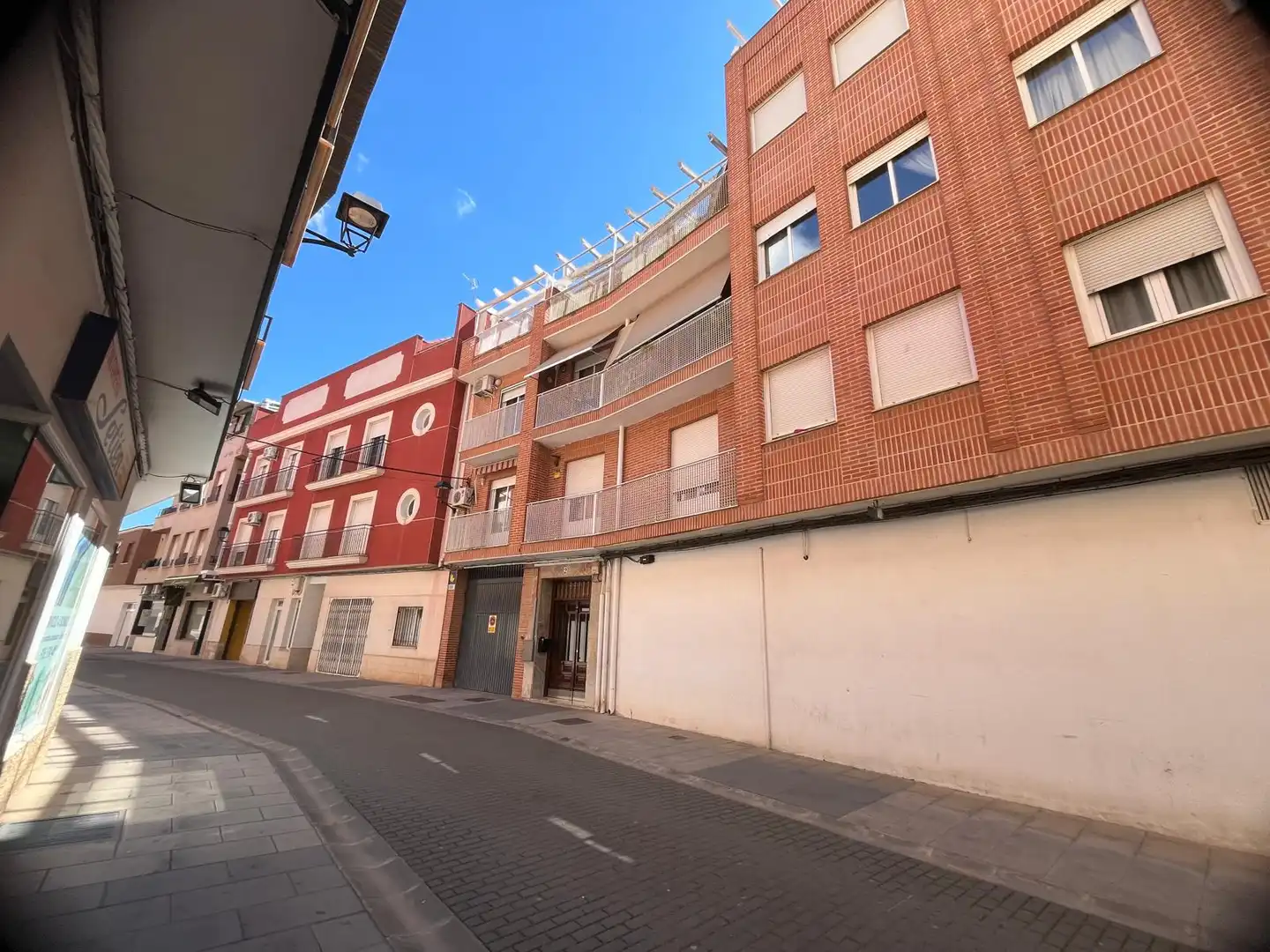 Außenansicht von Dachboden zum Verkauf in Tomelloso mit Heizung, Terrasse und Balkon