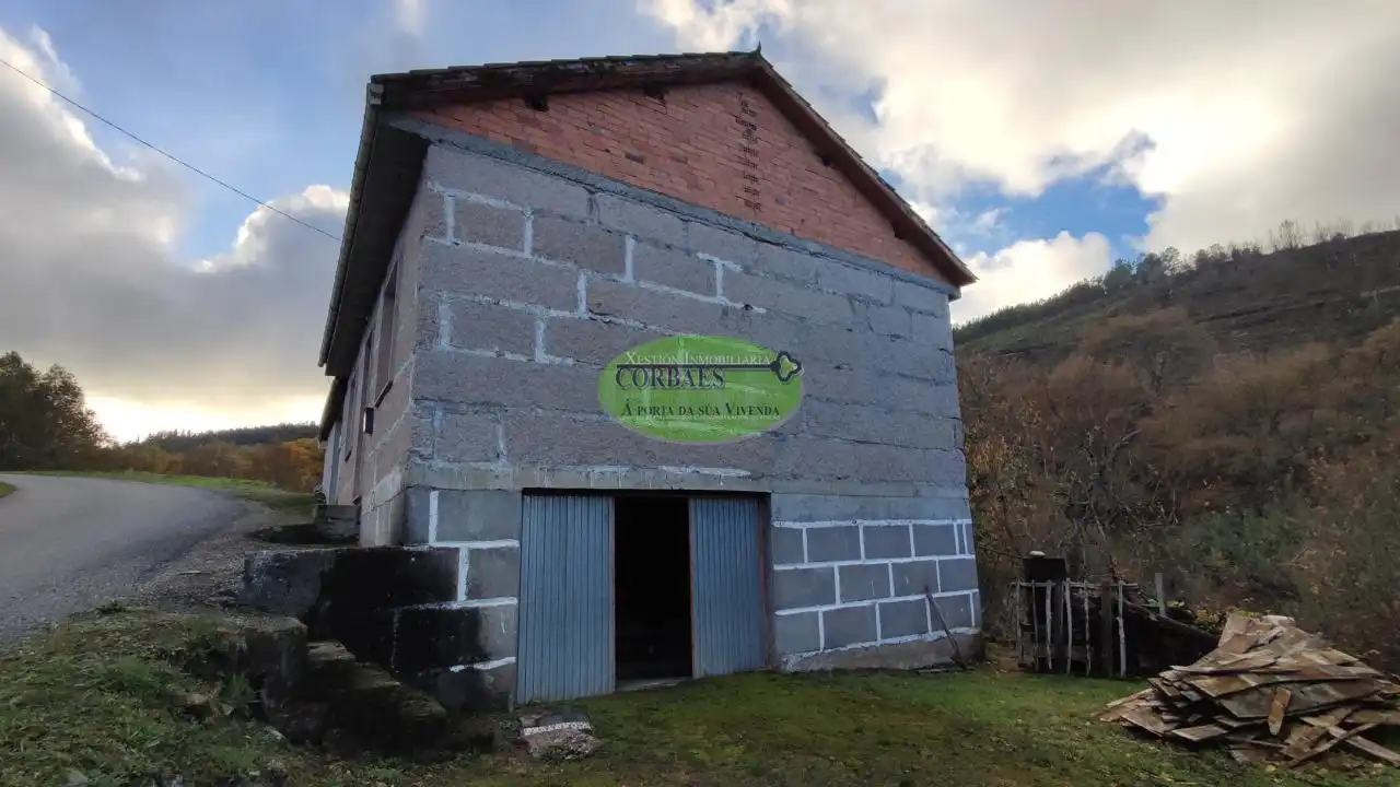 Vista exterior de Casa o chalet en venta en Cualedro con Jardín privado, Parquet y Amueblado