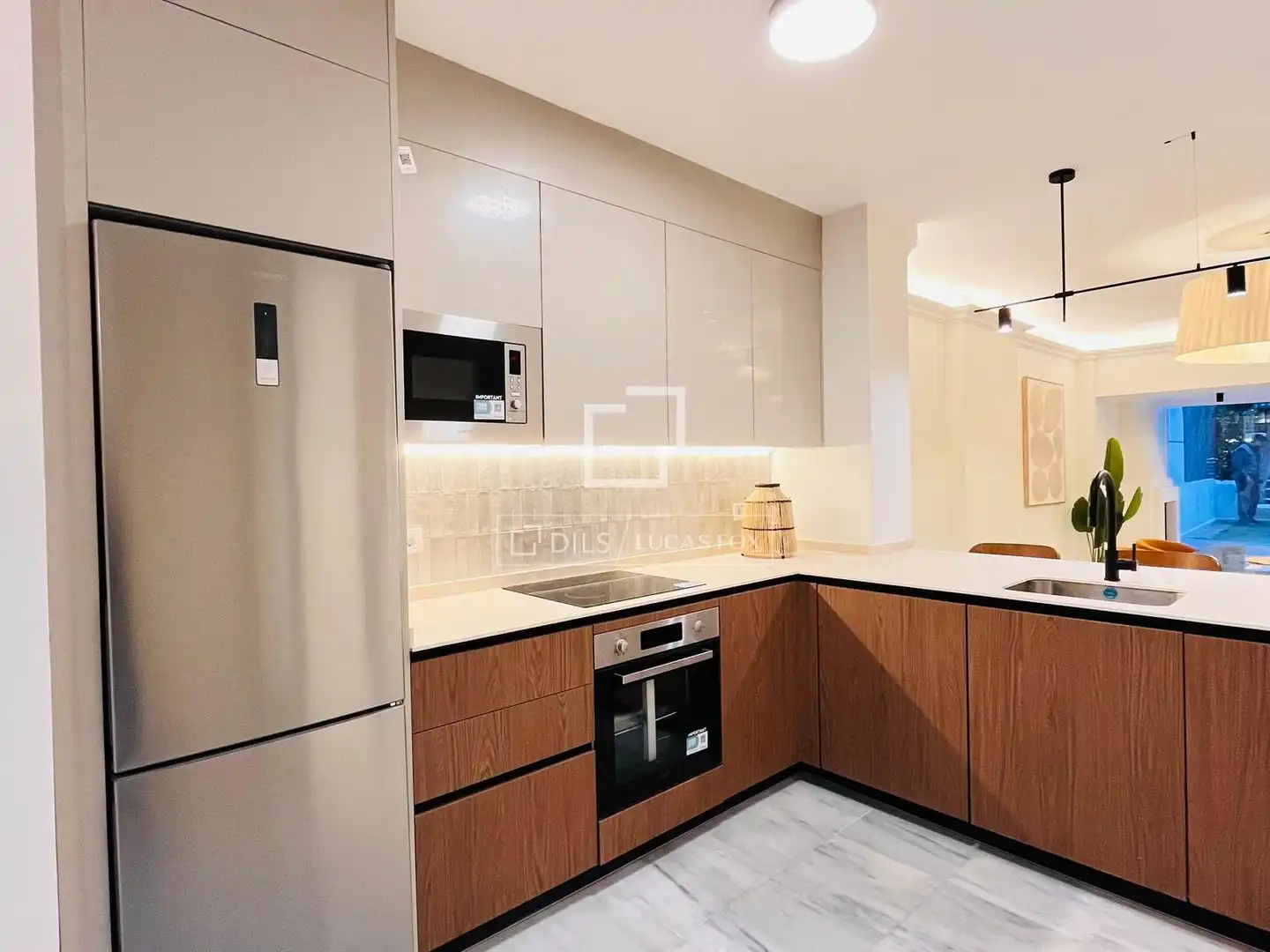 Kitchen of Flat for sale in Marbella  with Air Conditioner, Private garden and Storage room