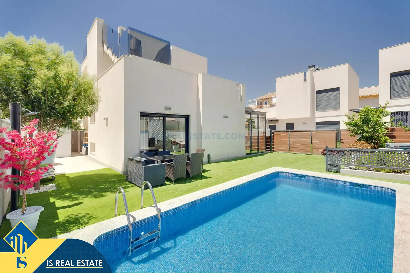 Xalet amb piscina en venda a Nueva Torrevieja - Aguas Nuevas