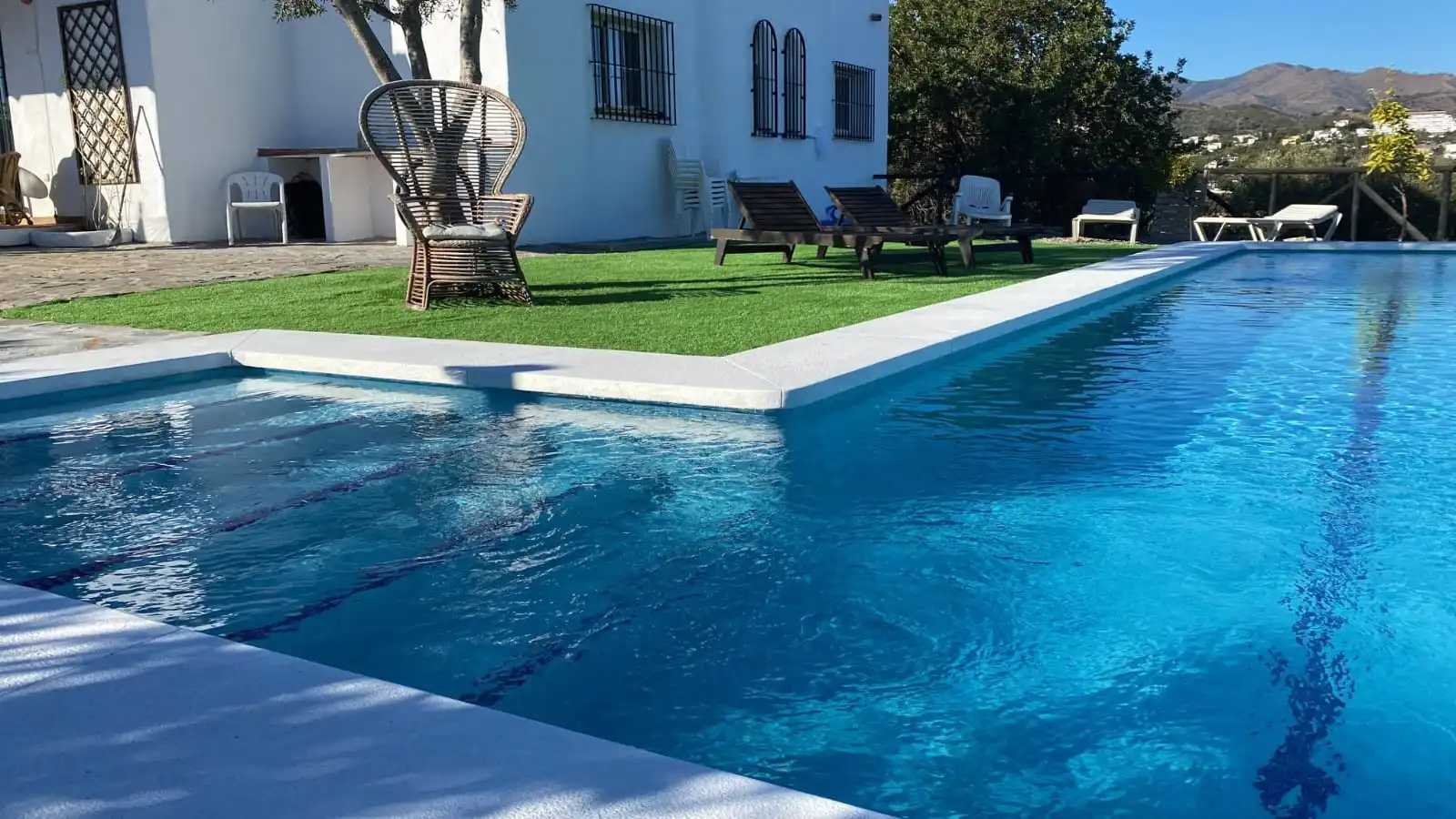 Piscina de Casa adosada en venta en Estepona con Calefacción, Jardín privado y Terraza