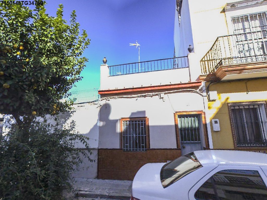 Vista exterior de Casa adosada en venda en  Sevilla Capital