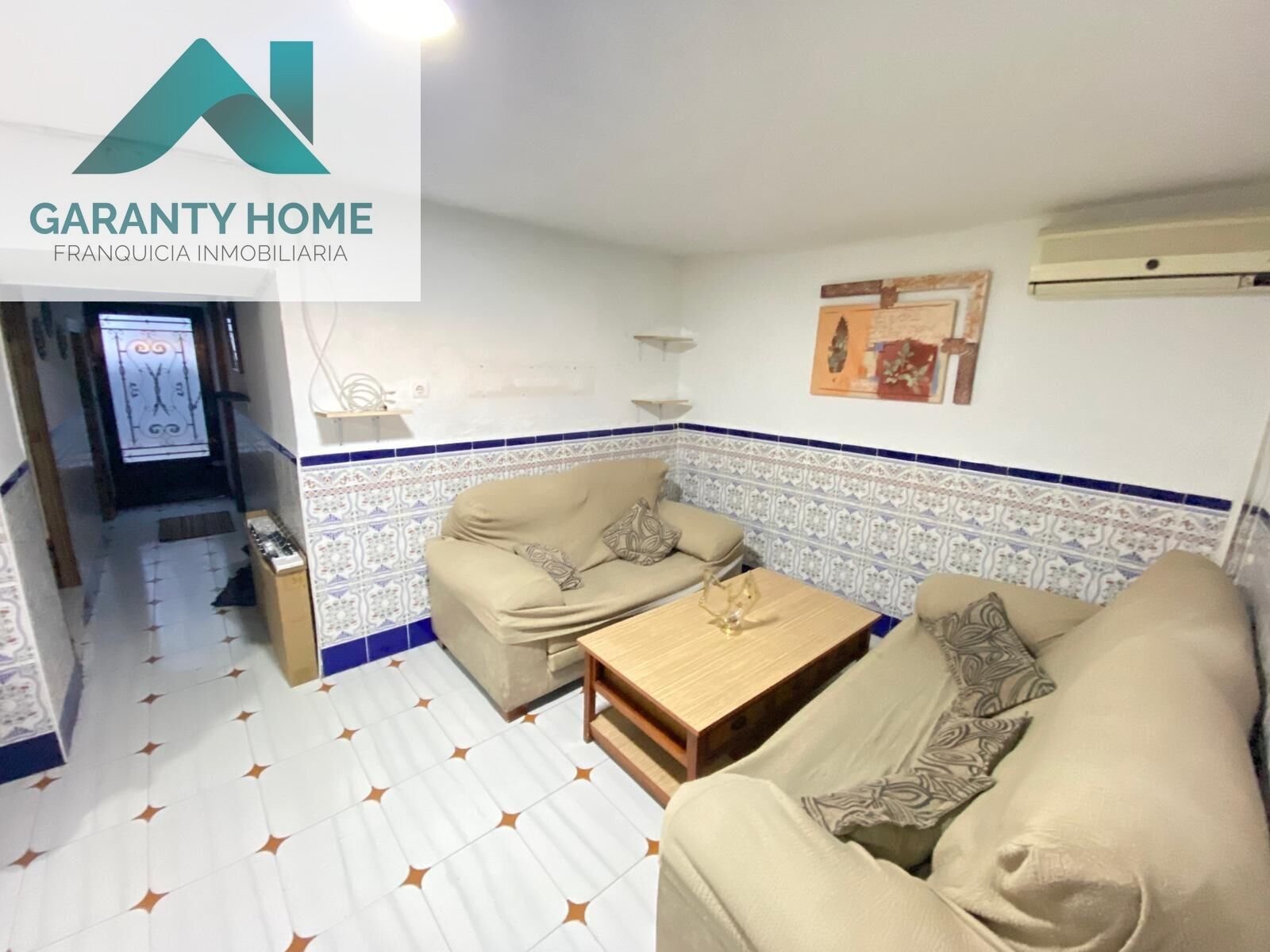 Living room of House or chalet for sale in Martos  with Air Conditioner and Storage room