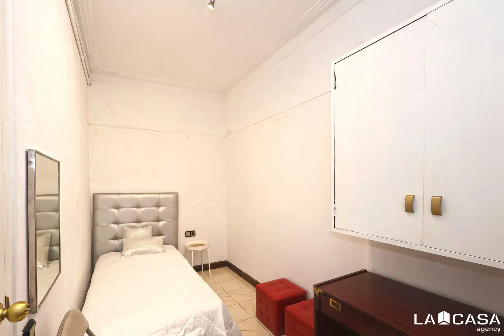 Habitación de Piso en venta en Barcelona con Calefacción, Terraza y Balcón