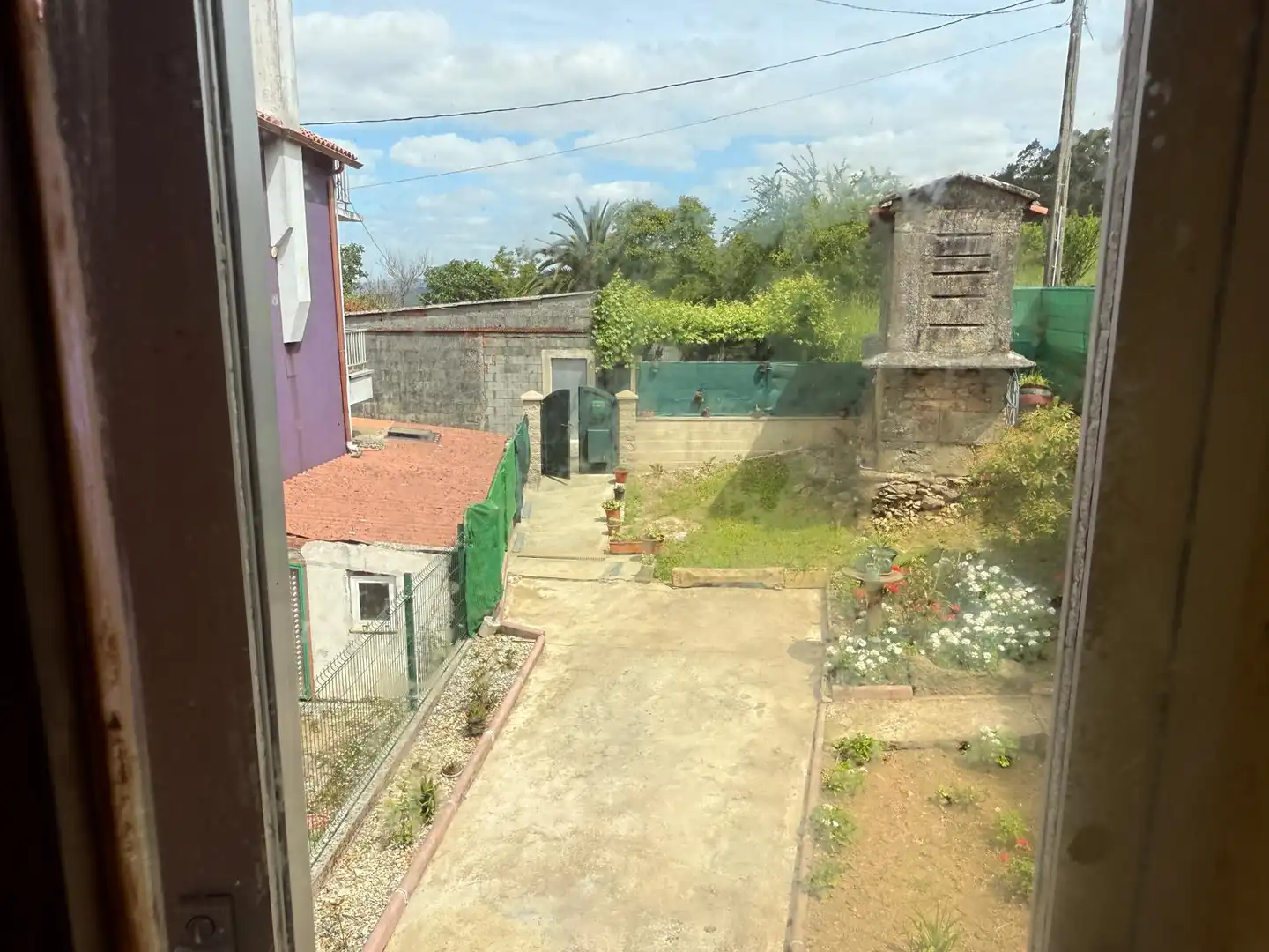 Garden of Houses for sale in Lousame
