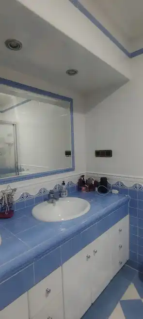 Badezimmer von Wohnung zum Verkauf in Linares mit Klimaanlage und Heizung