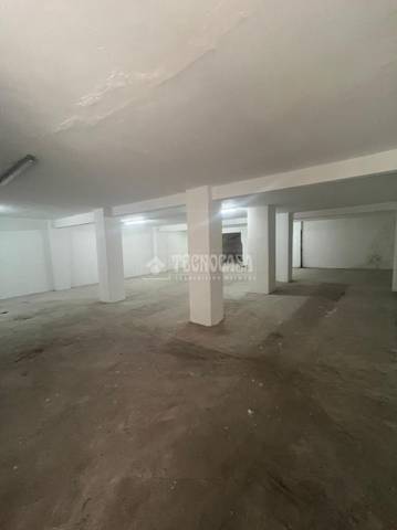 Local comercial en Alquiler en Singuerlín
