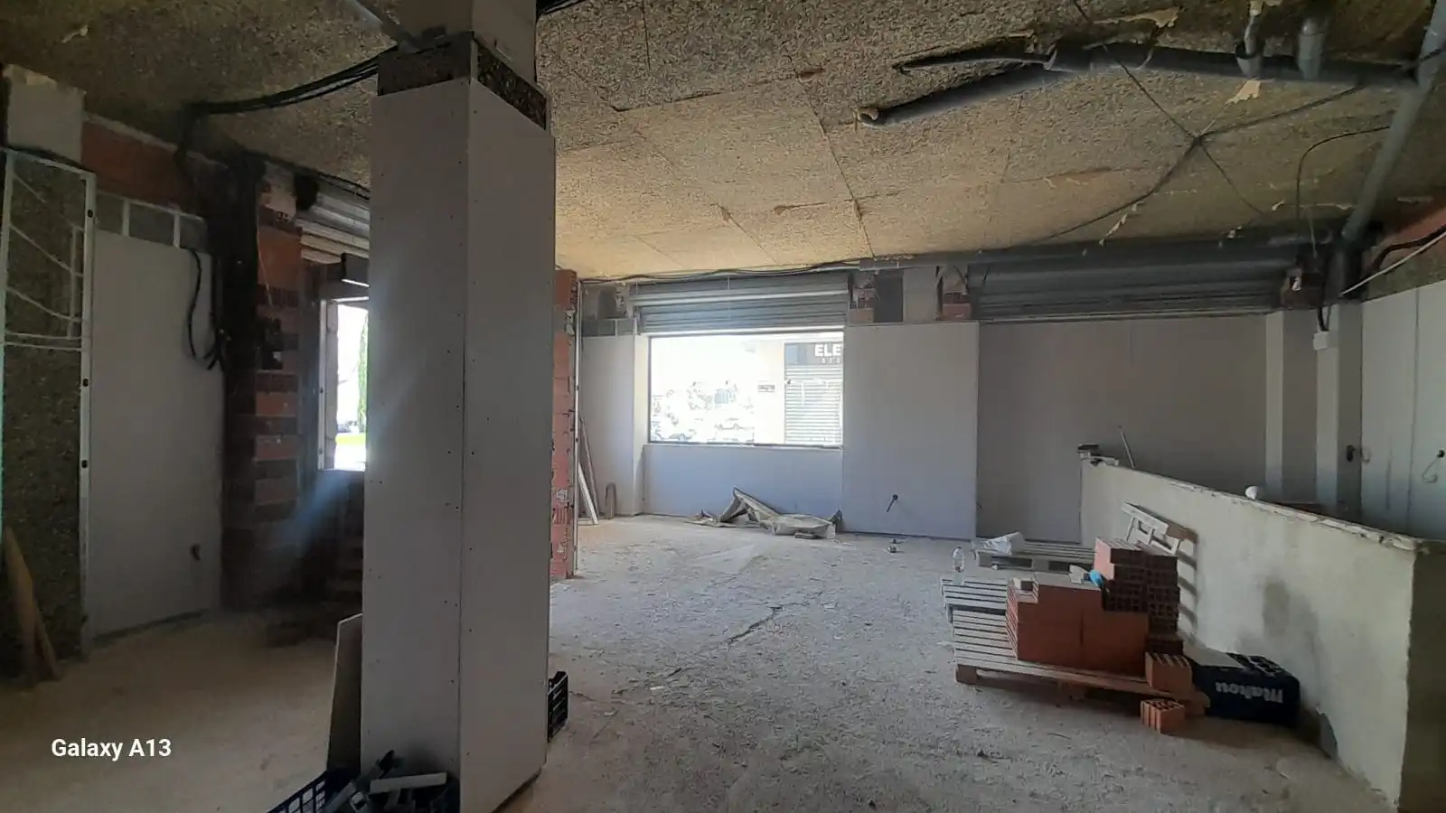 Local de lloguer en L'Eliana