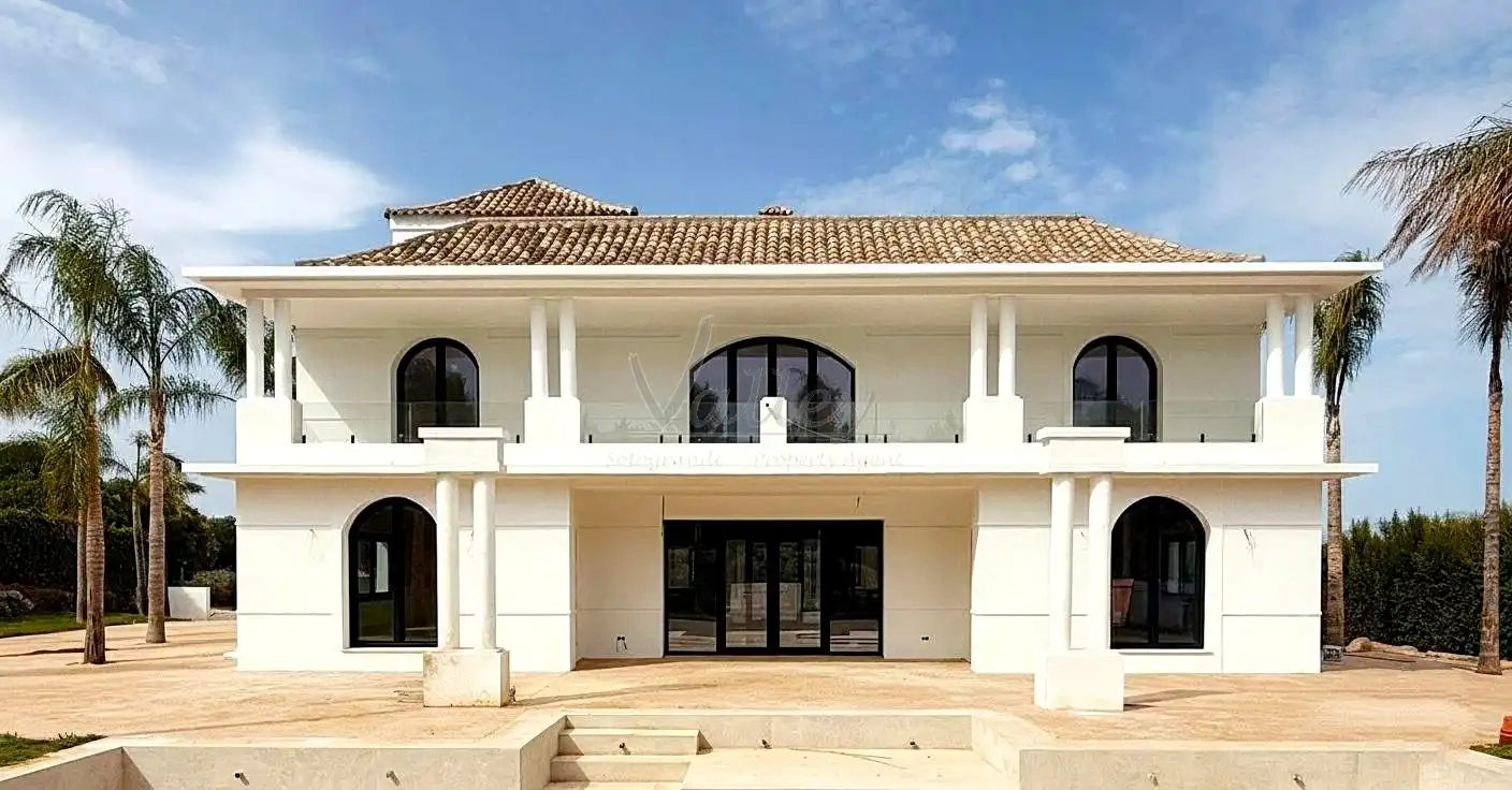 Casa amb piscina en venda a Granada, imagen 2