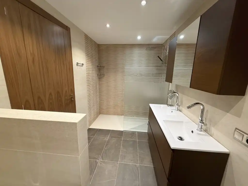 Casa amb piscina en venda a Calle Roca Vila 1021, imagen 23