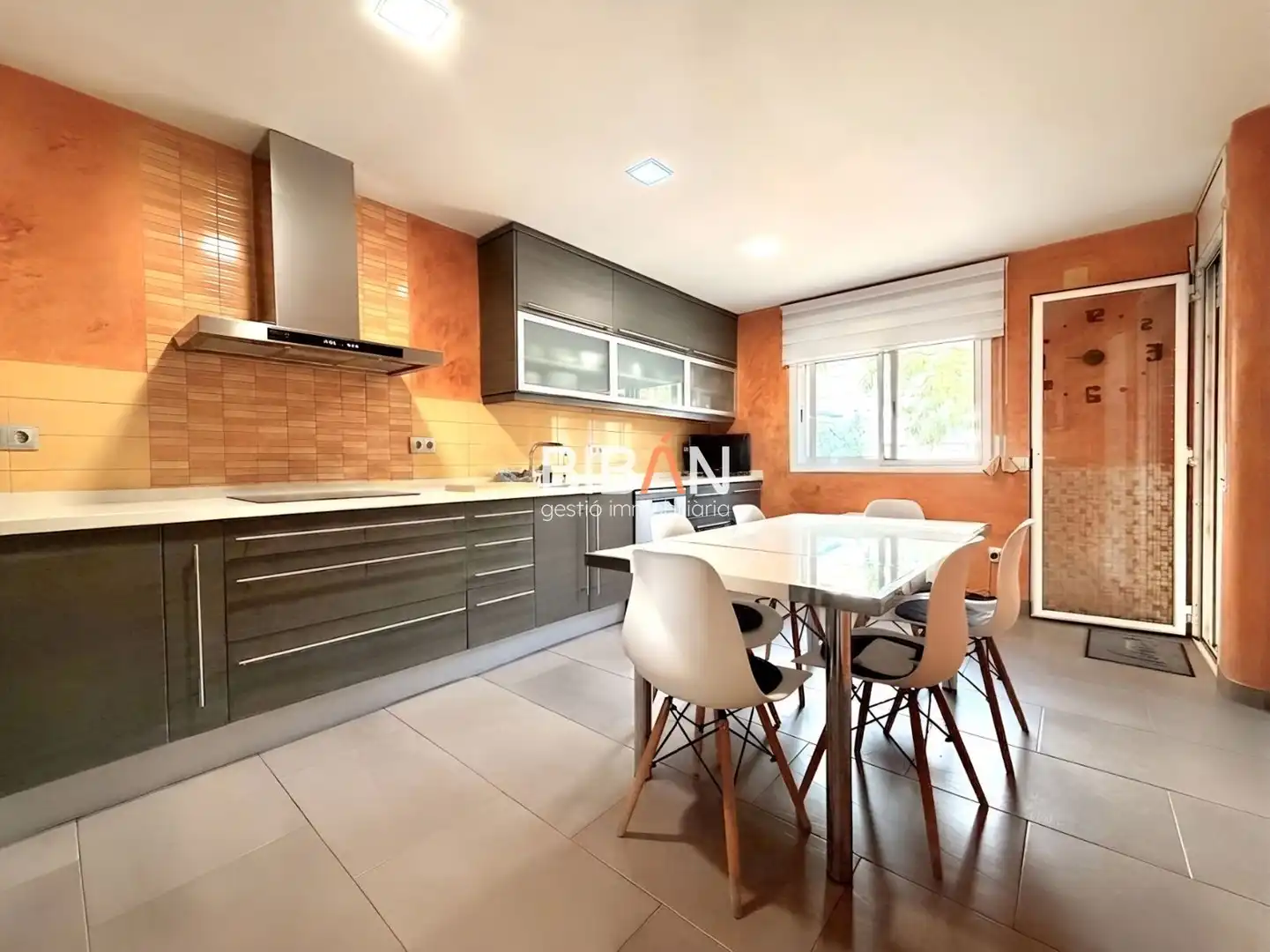 Kitchen of Detached homes for sale in Tarragona  with Air Conditioner, Heating and Storage room
