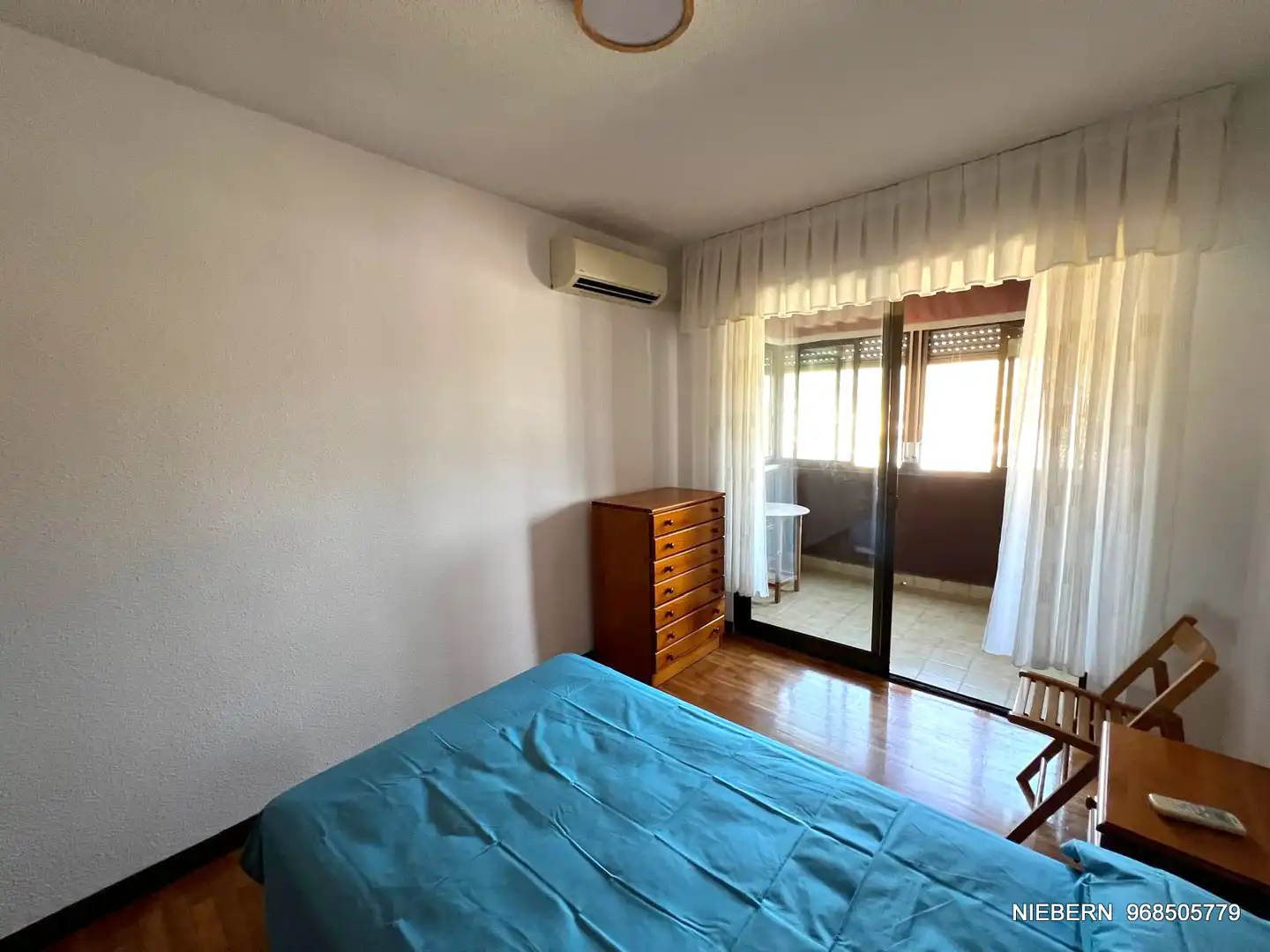 Appartamento con terrazza in affitto a Calle Doctor Luis Calandre 18, imagen 27