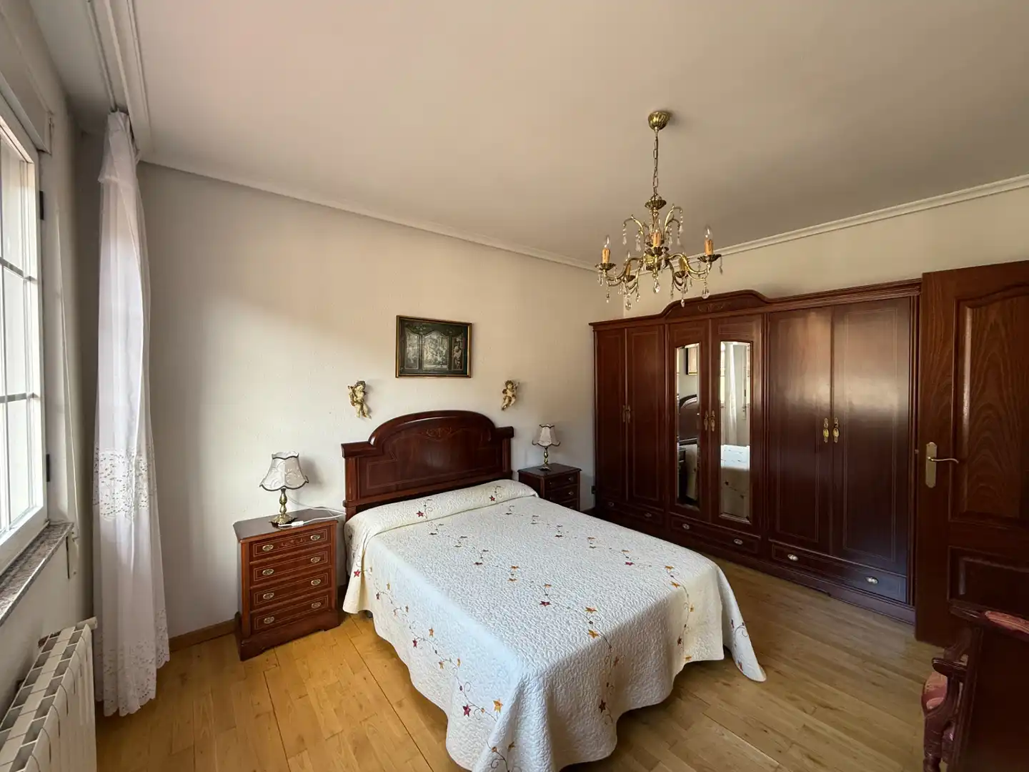 Dormitori de Casa o xalet en venda en Llamas de la Ribera amb Calefacció, Jardí privat i Parquet