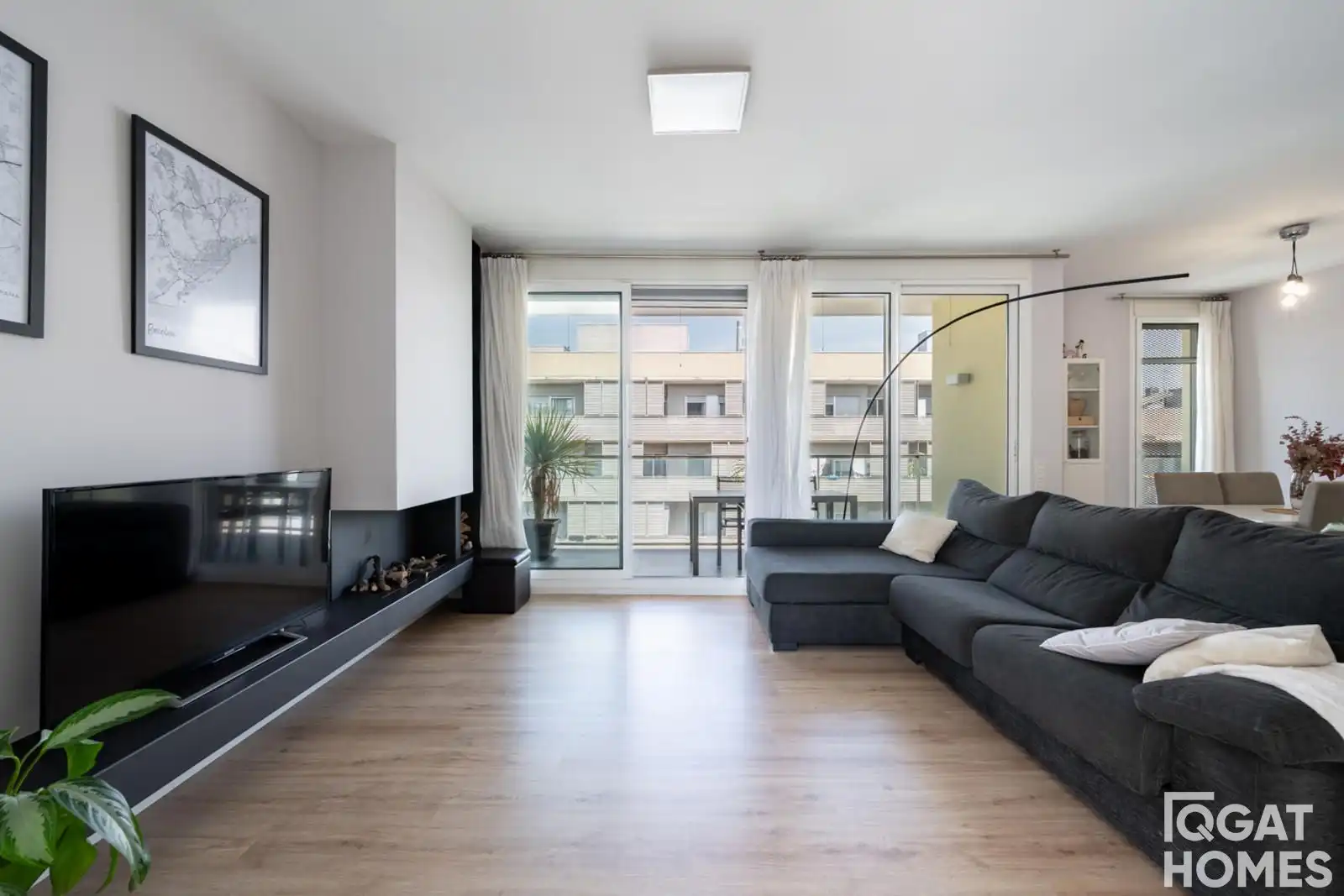 Living room of Attic for sale in Sant Cugat del Vallès  with Air Conditioner, Heating and Storage room