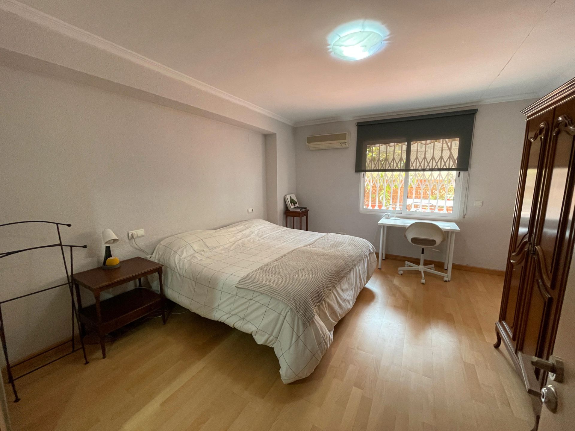 Dormitori de Pis per a compartir en  Valencia Capital amb Aire condicionat, Calefacció i Parquet
