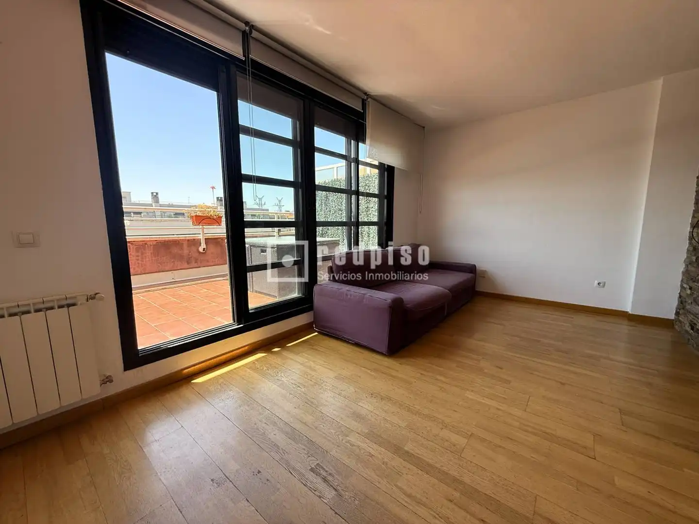 Habitación de Ático de alquiler en Madrid con Aire acondicionado, Calefacción y Jardín privado