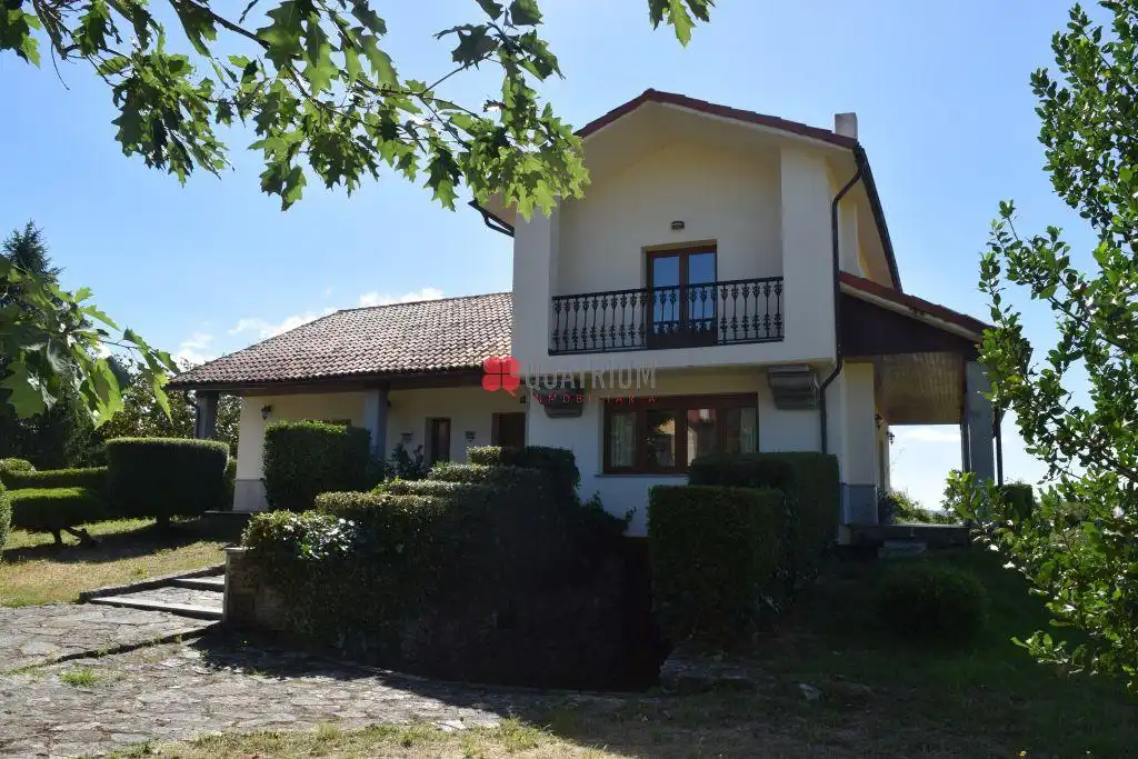 Casa o xalet en venda a Chantada, A Baña