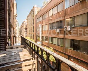 Vista exterior de Apartament en venda en  Barcelona Capital amb Balcó