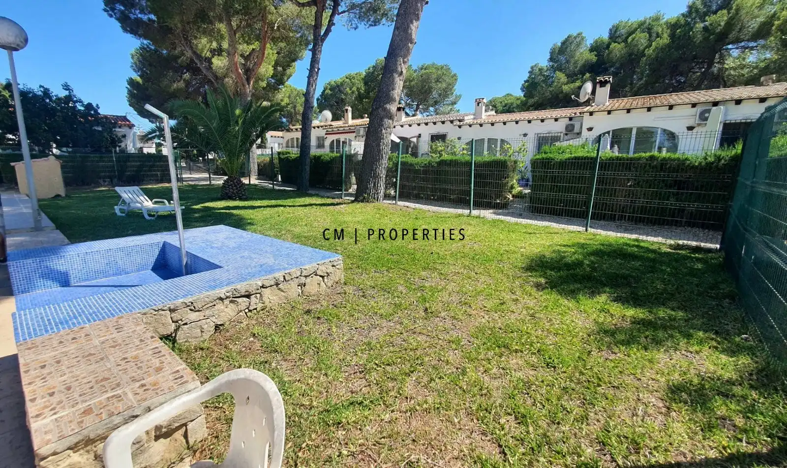 Vista exterior de Casa adosada en venda en Moraira amb Aire condicionat, Calefacció i Terrassa