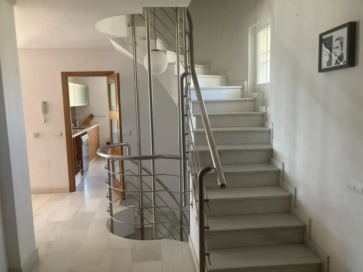 Casa adosada en venta en Estepona con Aire acondicionado, Terraza y Amueblado