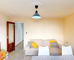 Living room of Flat for sale in Burjassot  with Air Conditioner, Furnished and Oven