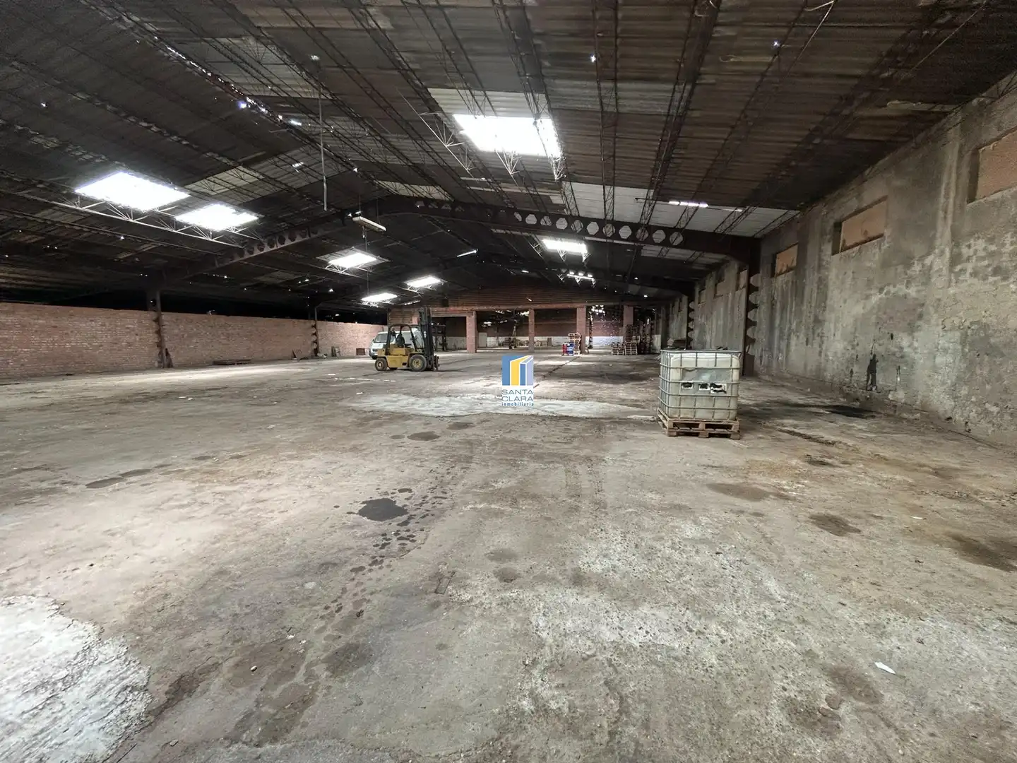 Fabrikhallen zur Miete in Morales del Vino
