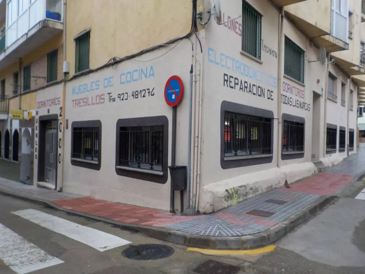 Local comercial en venda a Calle AVILA 11