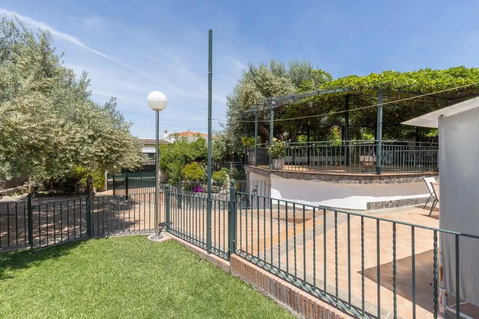 Casa o chalet en venta en Calle Calle Borgoña, Villa de Otura
