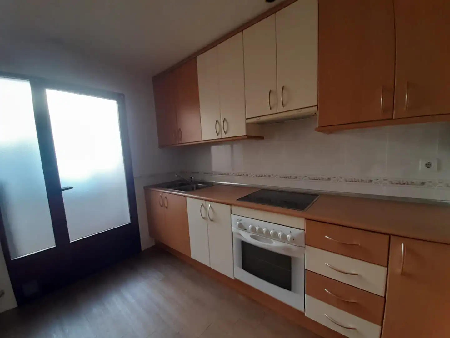 Cocina de Piso en venta en Puertollano con Calefacción y Piscina comunitaria