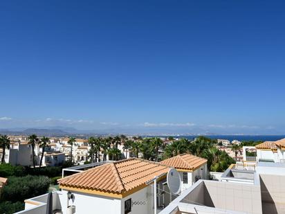 Vista exterior de Dúplex en venda en Santa Pola amb Aire condicionat, Terrassa i Piscina