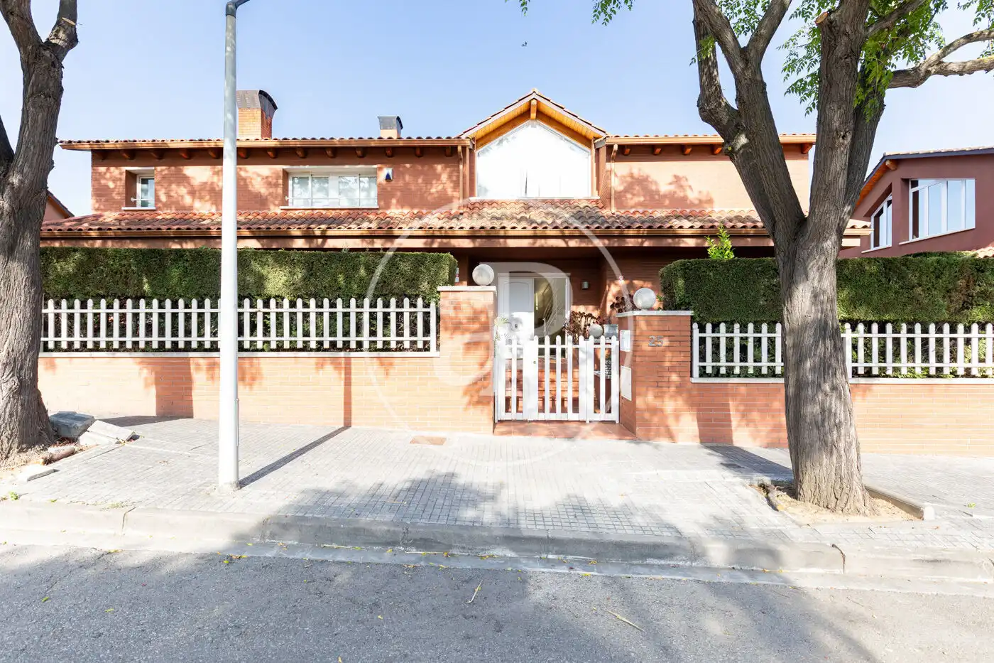 Exterior view of Houses for sale in Sant Cugat del Vallès  with Air Conditioner, Heating and Private garden