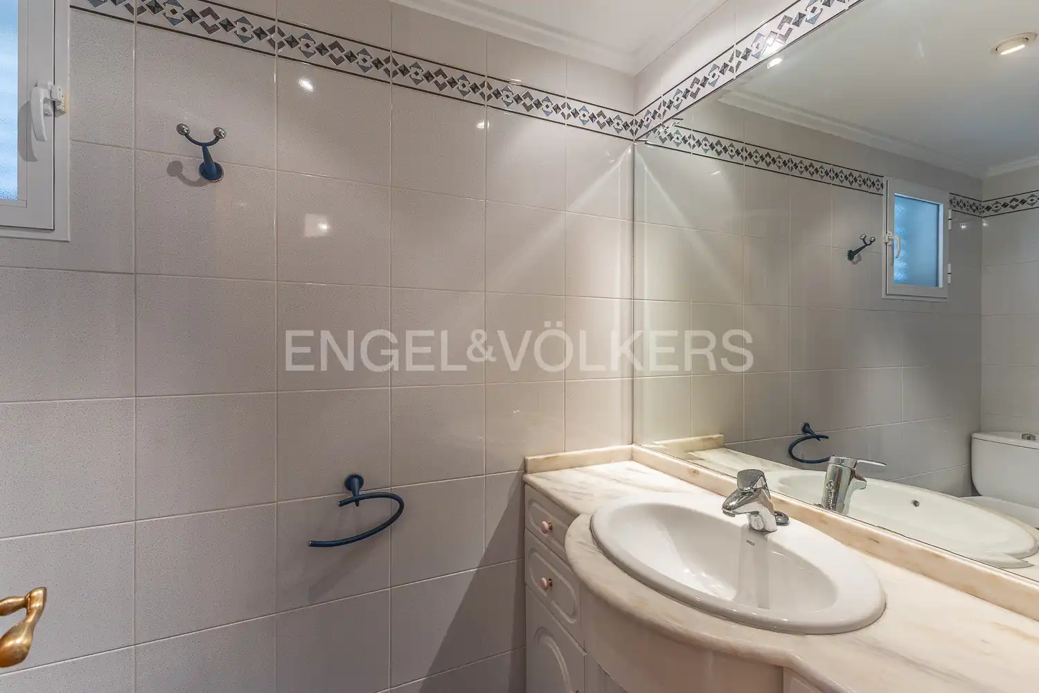 Bathroom of Houses for sale in El Puig de Santa Maria  with Air Conditioner, Heating and Private garden