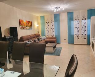 Sala d'estar de Casa o xalet en venda en Valverde del Majano amb Terrassa