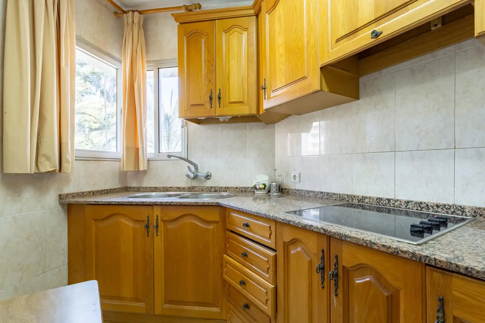 Kitchen of Flat for sale in Salou  with Air Conditioner, Private garden and Terrace