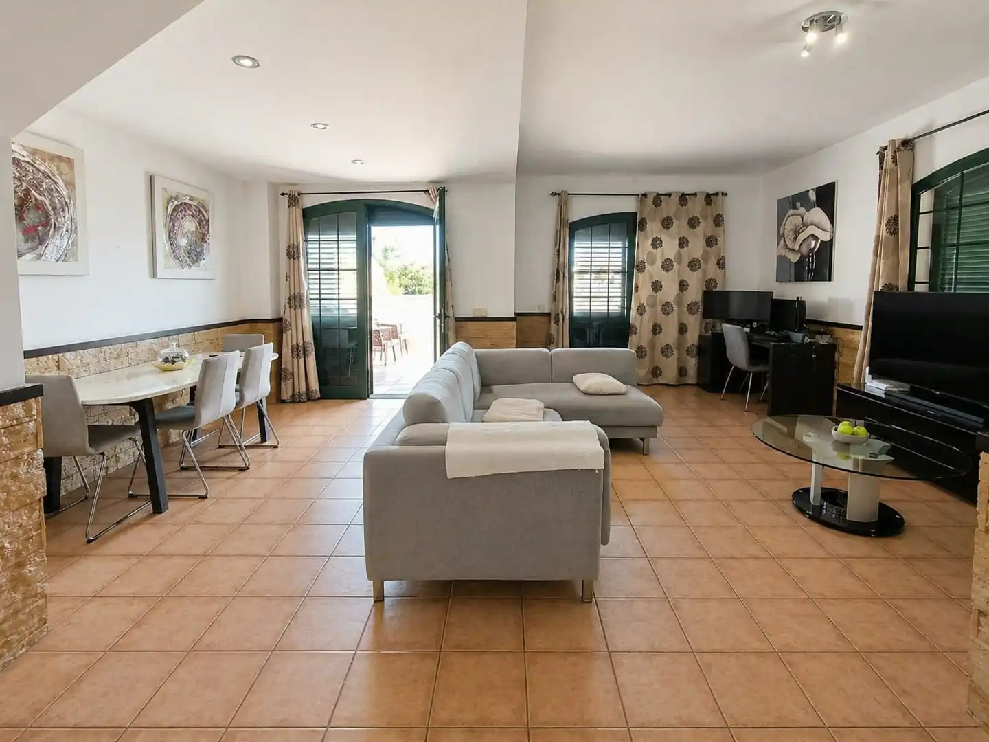Sala d'estar de Casa o xalet en venda en Agaete amb Jardí privat, Terrassa i Moblat