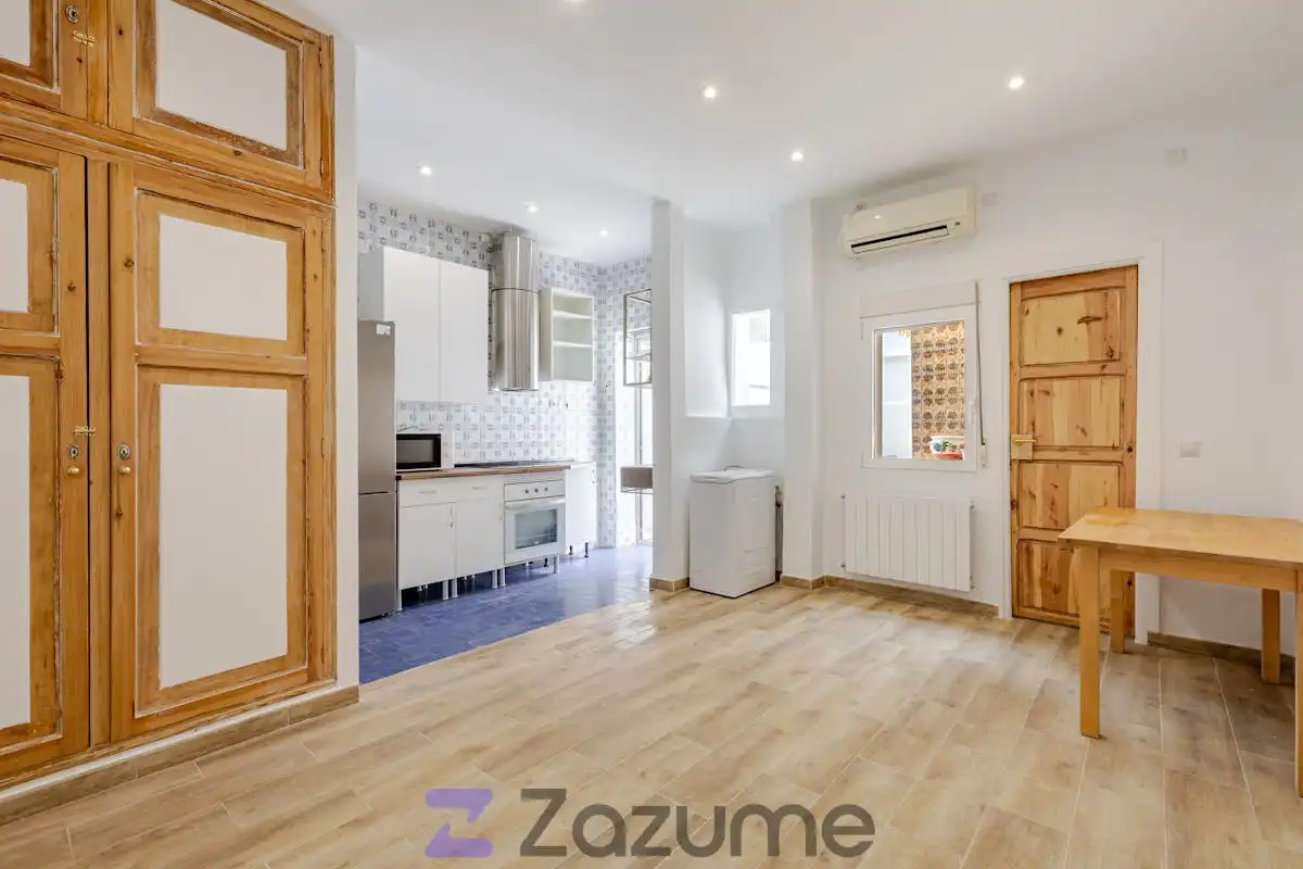 Kitchen of Flat for rent in  Madrid Capital  with Air Conditioner, Heating and Terrace