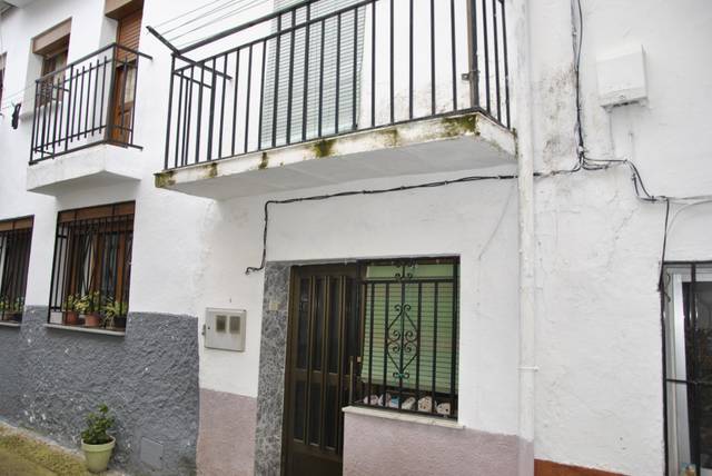 Casa adosada en Venta en Calle San Isidro en Cabrero
