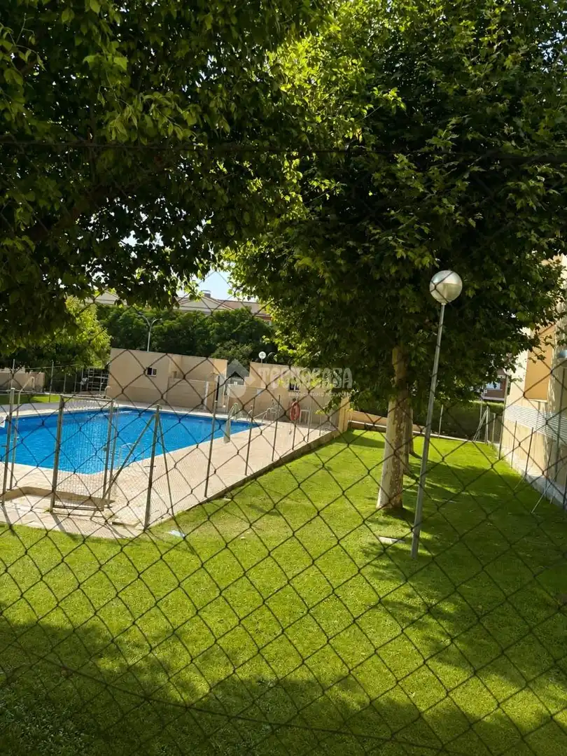 Piscina de Pis en venda en Mejorada del Campo amb Aire condicionat, Calefacció i Traster