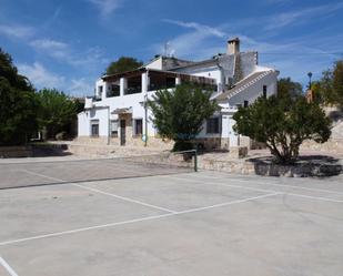 Vista exterior de Casa o xalet en venda en L'Olleria amb Aire condicionat, Terrassa i Piscina